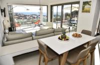 Posedenie v ubytovaní Sea View Villas