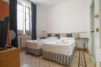 Las Acacias Hostal Restaurante, Malaga – Prezzi aggiornati ...