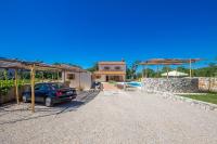 Bazén v ubytování Holiday house Hojevica - Kras, Krk nebo v jeho okolí