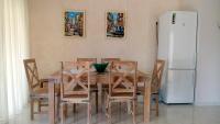 Kuchyň nebo kuchyňský kout v ubytování Plagia's Sunset Apartments