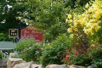 Bar Harbor Manorにある庭