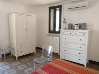 A kitchen or kitchenette at B&B Porta della Terra