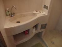 A bathroom at Villa Iris