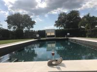 Basen w obiekcie Villa Los Halcones Sotogrande Golf lub w pobliżu