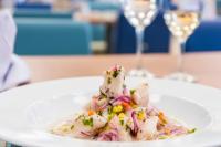 Jídlo v hotelu nebo okolí