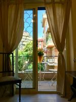 A balcony or terrace at Valla18 Guesthouse