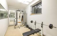 The fitness centre and/or fitness facilities at Villa Serena