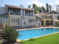 The swimming pool at or close to Vamos Palace Apartments