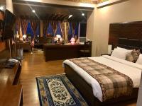 Grand Norbu Suite 