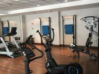 Fitness centrum a/nebo fitness zařízení v ubytování TaCH Madrid Airport