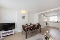 Půdorys ubytování Covent Garden 2BR Oasis - Urban Chic Studio