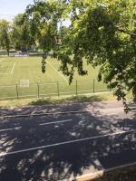 Tenis alebo squash v ubytovaní Studio apartman Zagreb zapad Vrapče alebo jeho okolí