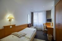 TV a/nebo společenská místnost v ubytování Hotel Maxim