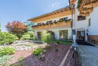 Ogród w obiekcie Hotel Künstleralm