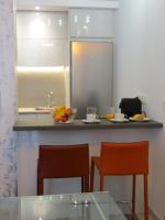 A kitchen or kitchenette at San Sebastián VERY NICE apartment 100m from La Kontxa Beach