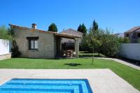 Bazén v ubytovaní Casa rural con piscina Viña de Millan alebo v jeho blízkosti