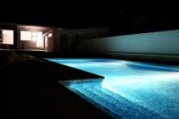 Bazén v ubytovaní Casa rural con piscina Viña de Millan alebo v jeho blízkosti