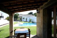 Bazén v ubytovaní Casa rural con piscina Viña de Millan alebo v jeho blízkosti