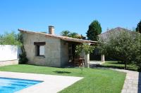 Bazén v ubytovaní Casa rural con piscina Viña de Millan alebo v jeho blízkosti