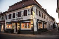 a building on the side of a street at Hotel Kleine Festung Germersheim in Germersheim