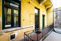 Budova, v ktorej sa apartmán nachádza