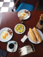 Jídlo v hotelu nebo okolí