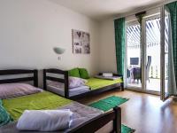 Un lugar para sentarse en Roomy Apartment in Seline with Garden