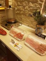 Jídlo v hotelu nebo okolí