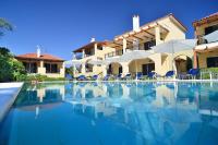 Bazén v ubytování Muses Zante Villas nebo v jeho okolí