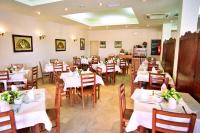 Reštaurácia alebo iné gastronomické zariadenie v ubytovaní Hostal Restaurante Hermanos Zamora