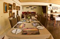 En restaurant eller et andet spisested på Aloe Again