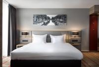 Ramada by Wyndham Amsterdam Airport Schipholにあるベッド