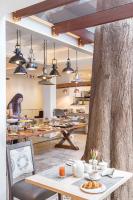 Jídlo v hotelu nebo okolí