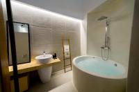 A bathroom at Villa Myrto
