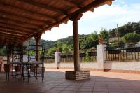 A balcony or terrace at El Balcón del Huéznar