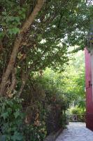 A garden outside El Balcón del Huéznar