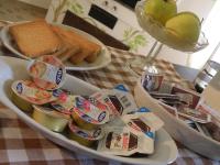 Jedlo v ubytovaní bed & breakfast alebo blízkom okolí