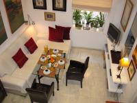 A seating area at APARTAMENTO EN CENTRO HISTÓRICO con PARKING GRATIS