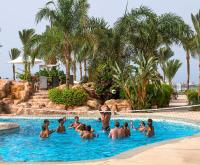 Bazén v ubytování Stella Beach Resort & Spa, Makadi Bay nebo v jeho okolí