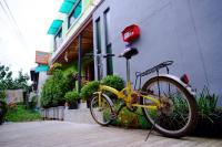 Nap Corner hostelの敷地内または近くで楽しめるサイクリング