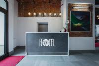 Certyfikat, podpis lub inny dokument wystawiony w obiekcie Hotel77