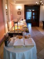 Jídlo v hotelu nebo okolí