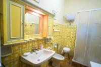 A bathroom at Villino Oasi (Galatina)