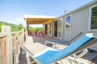 Balcon ou terrasse dans l&#39;&eacute;tablissement Camping RCN Le Moulin de la Pique