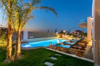 Bazén v ubytovaní Superior Villa Marina Mare Sauna Hammam alebo v jeho blízkosti