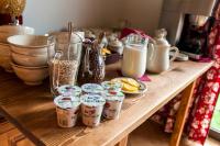 Jedlo v ubytovaní bed & breakfast alebo blízkom okolí