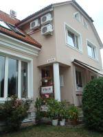 The building in which Az apartmant is located