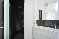 A bathroom at Farosardo
