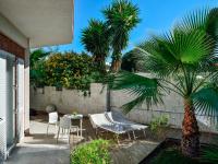 A garden outside Farosardo