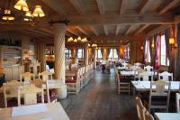 Restaurace v ubytování Fossheim Hotel Lom